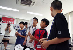 �E�`���ł������ŉ������邨�q����̎ʐ^