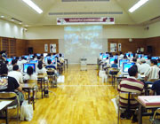 �S���̃p�\�R�����N�������u�Ԃ̎ʐ^